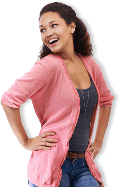 chica feliz mirando atras sombreada 382x600 1